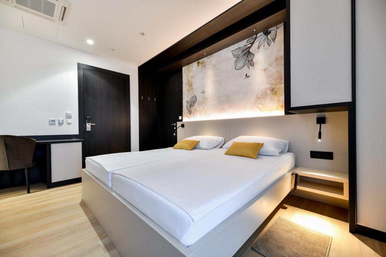 Crowonder Apartments & Rooms Oaza With Heated Swimming Pool And Sauna ตูรันญ์ ภายนอก รูปภาพ