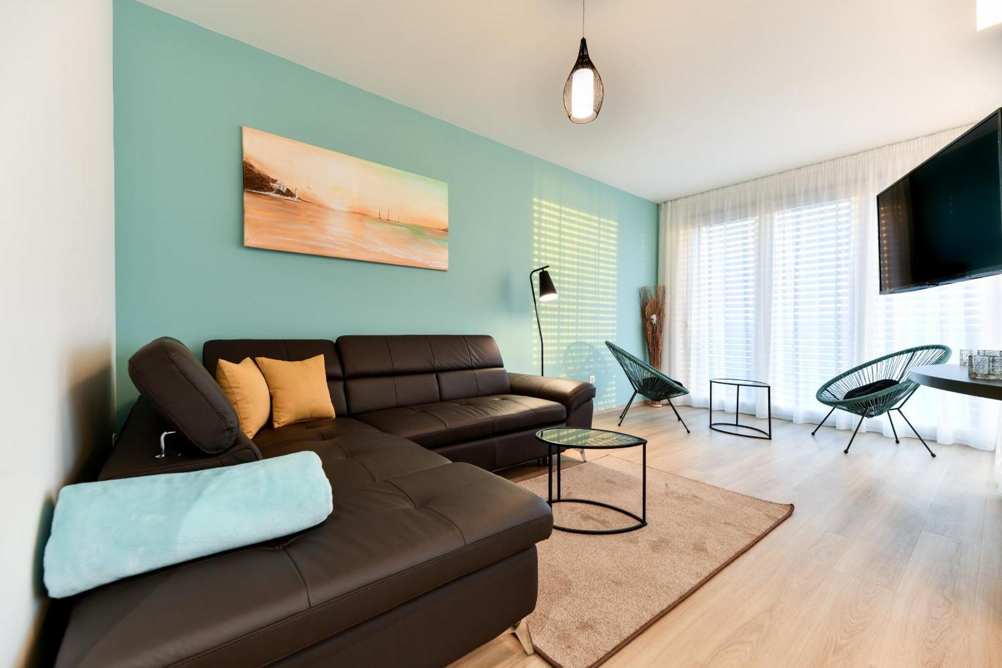 Crowonder Apartments & Rooms Oaza With Heated Swimming Pool And Sauna ตูรันญ์ ภายนอก รูปภาพ